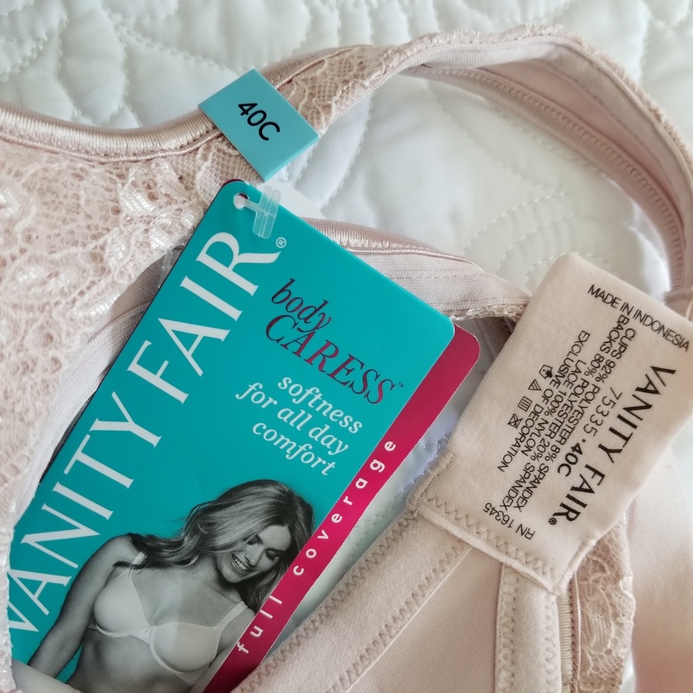 X4 Vanity Fair Bras, Sz 40C NWT